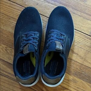 Skechers Navy Blue slip on sneakers